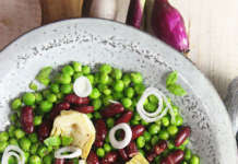 Insalata di piselli, fagioli e cipollotto