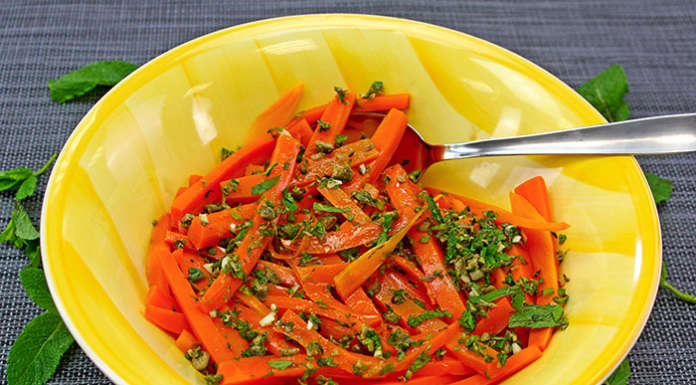 Capperi e menta per un buonissimo e fresco piatto di carote