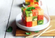 Come abbinare frutta e verdura estiva per assorbire più nutrienti? Cubo di frutta