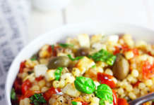 Fregola con pomodorini e feta