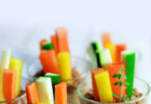 Antipasto fingerfood hummus