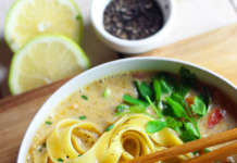 Zuppa vegan di verdure al latte