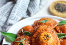 Ravioli al pomodoro ripieni di cime di rapa
