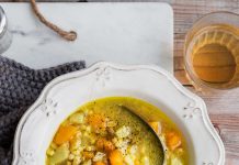 Zuppa di farro, zucca e topinambur alla curcuma