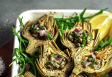 Carciofi al forno con capperi e cipolla