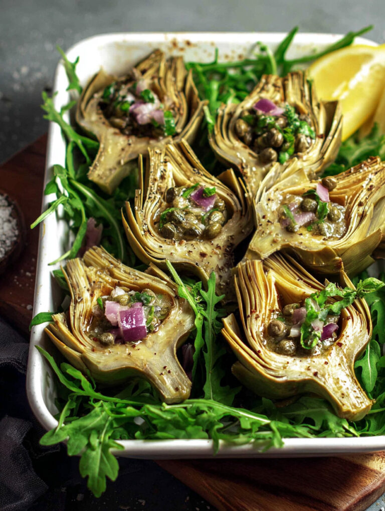 Carciofi al forno con capperi e cipolla