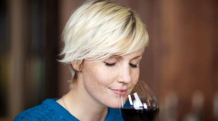 Un bicchierino per tirarsi su? Ecco quando è meglio evitarlo