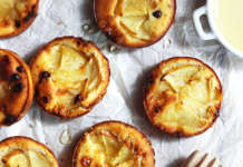 Pancakes di mele al forno