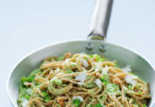 Spaghetti integrali in crema di broccoli alle noci