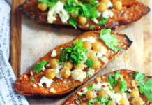 Patate dolci al forno con feta e ceci