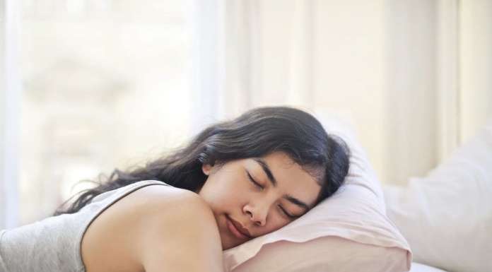 Bastano 80 minuti di sonno in meno per iniziare a ingrassare
