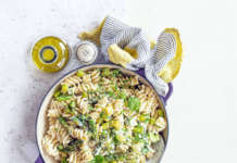 Fusilloni con ricotta di capra, asparagi e limone
