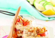 Dadolata di pomodori su hummus crudo di zucchine alla paprica affumicata