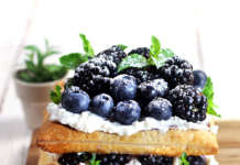 Millesfoglie veloce ai frutti di bosco