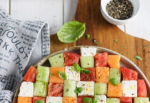 Insalata di melone, cetrioli e pomodori