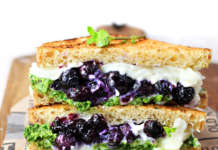 Panino dolce con mirtilli