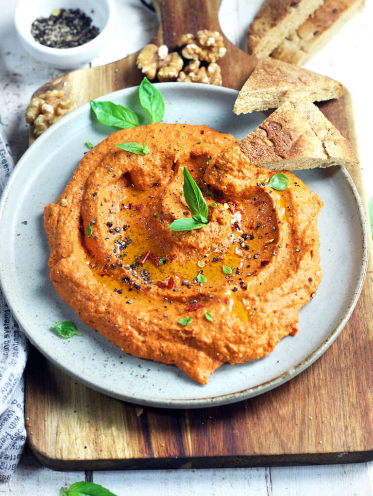 Salsa di peperoni e noci