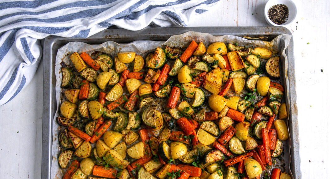 Patate, carote e zucchine al forno