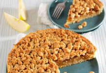 Crostata di mele con mandorle e amaretti