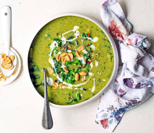 Crema di broccoli e spinaci al latte di cocco