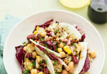 Insalata tiepida di legumi con cavolfiore arrosto e radicchio