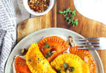 Ravioli con zucca nell'impasto