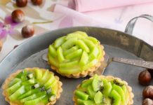 Mini crostate di nocciole alla frutta