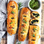 Strudel ripieno di verdura a foglie verdi