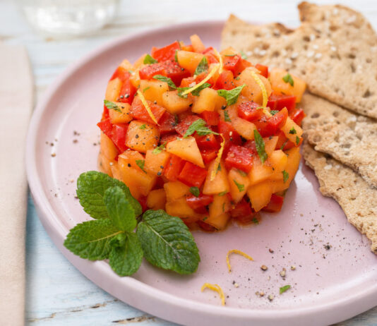 Antipasto di melone e peperoni alla menta