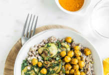 Grano saraceno con zucchine ripassate e ceci