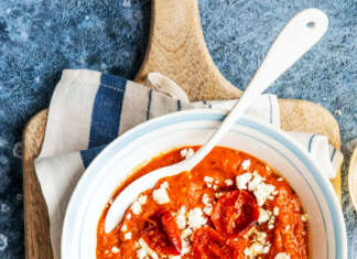Zuppa fredda di pomodorini arrosto e feta