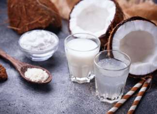 Acqua di cocco e latte di cocco: quali sono le differenze e come usarli in cucina acqua e latte di cocco