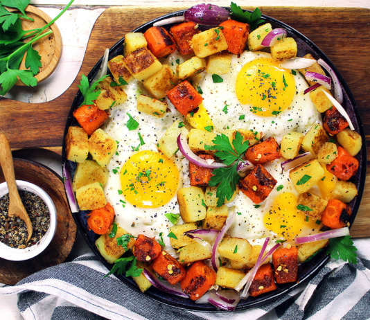 Uova con verdure affumicate