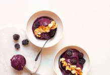 Gelato alle more con mandorle