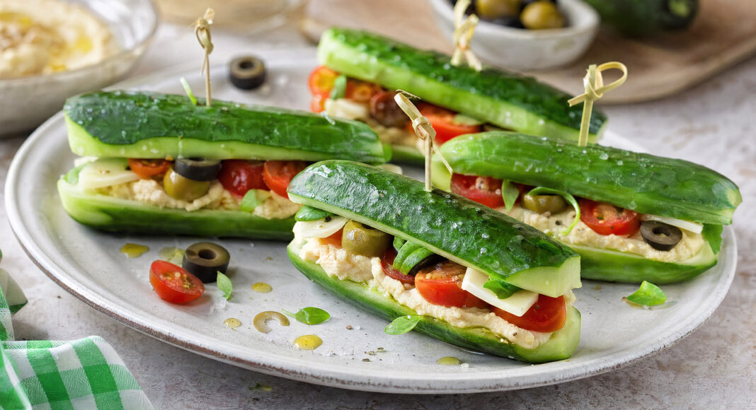 Panini di cetriolo ripieni