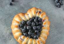 Torta di albumi e uva fragola gluten free