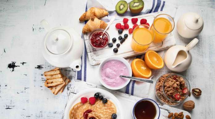 Durante la dieta mangiare di più a colazione o a cena fa dimagrire uguale?