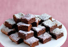 Brownies al cioccolato e avocado