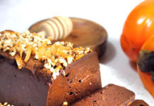 Budino vegan di cachi al cioccolato
