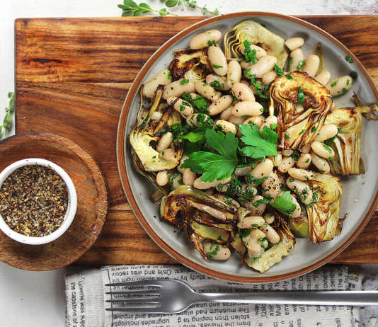 Fagioli cannellini e carciofi in padella