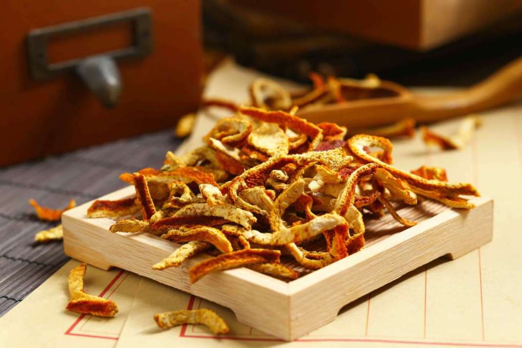 tisane con la scorza d'arancia