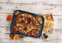 torta vegan con frutta secca