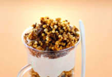 Spuma alle mandorle con granella croccante