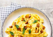 Mafaldine alla carbonara vegan con salvia croccante