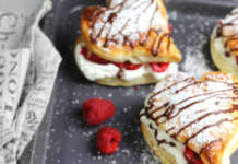 Sfoglie cuore con panna e lamponi