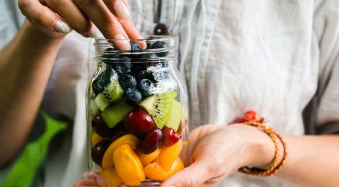 Per prevenire la pressione alta serve anche la frutta