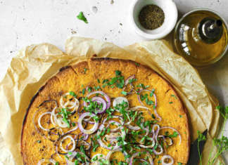Farinata con cipolle rosse e prezzemolo