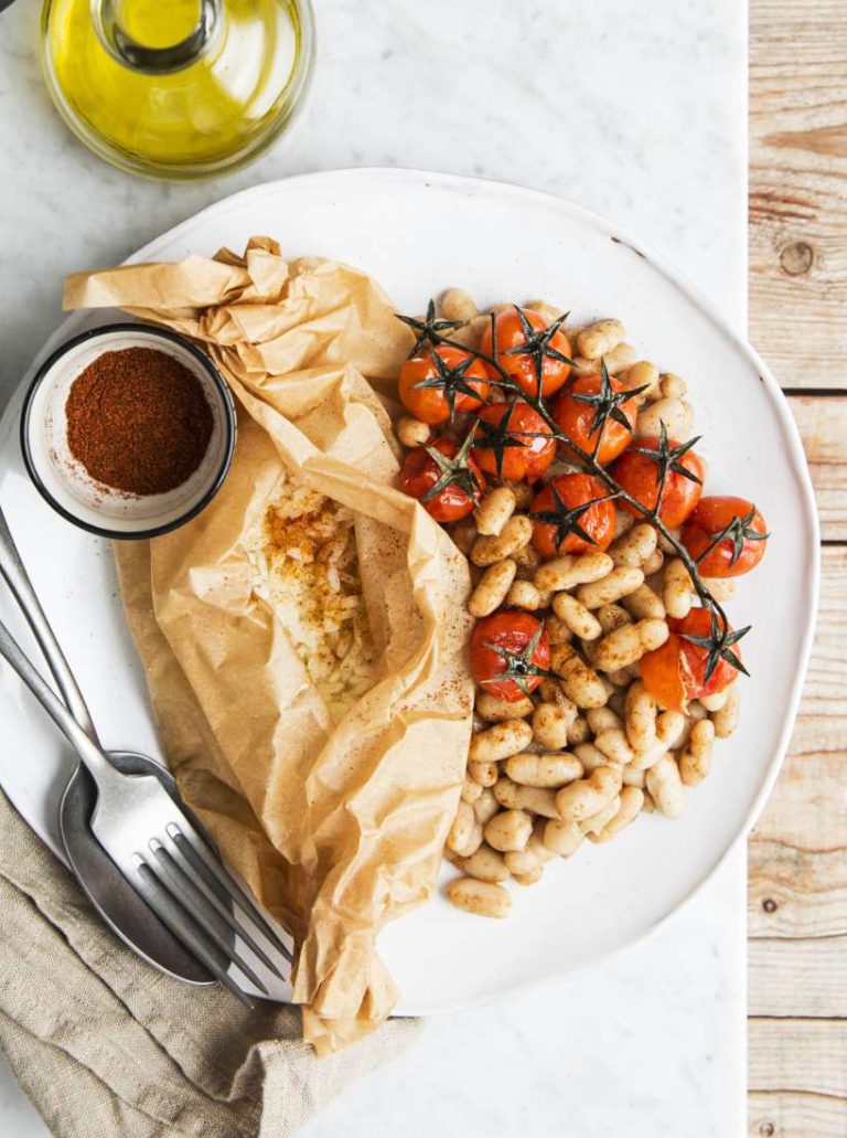 Riso bianco al cartoccio con pomodorini confit e fagioli