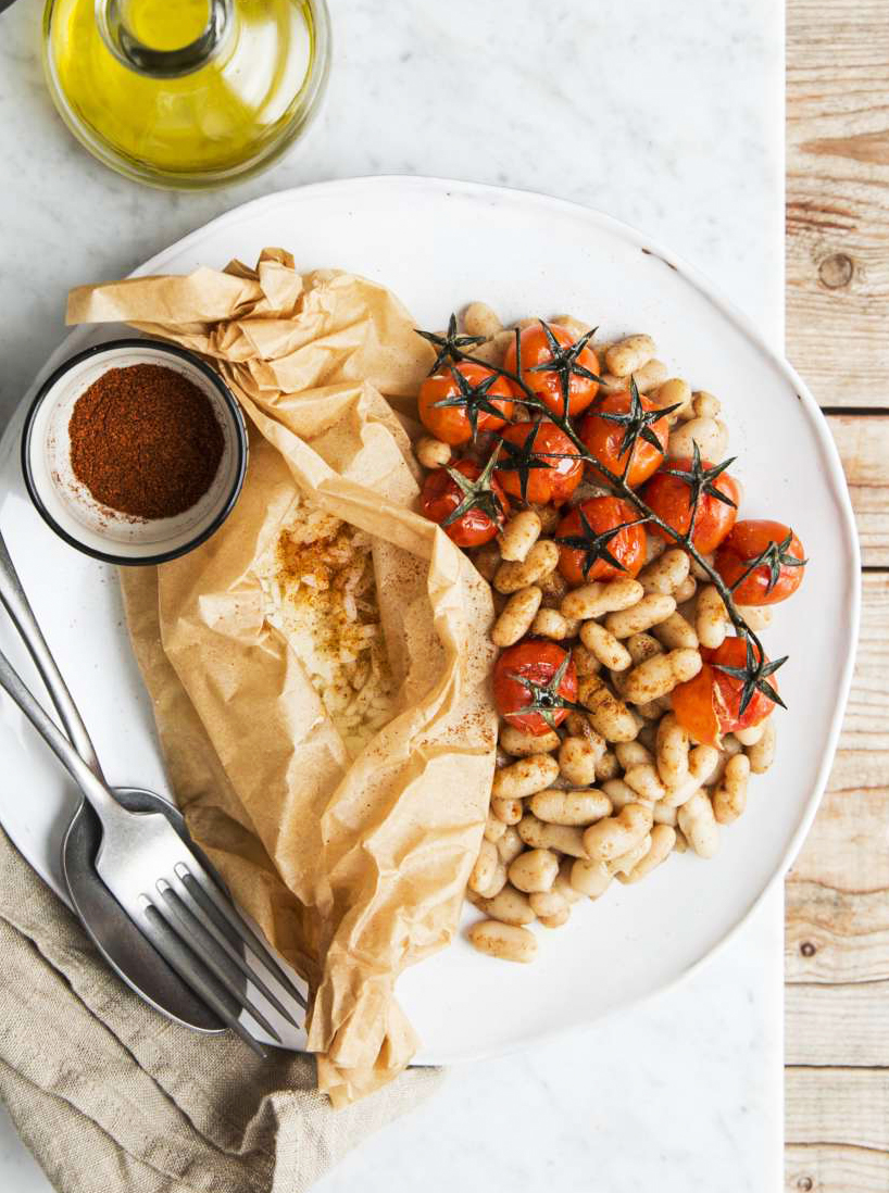 Riso bianco al cartoccio con pomodorini confit e fagioli