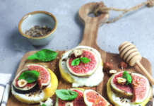 Crostini di polenta, crescenza e fichi